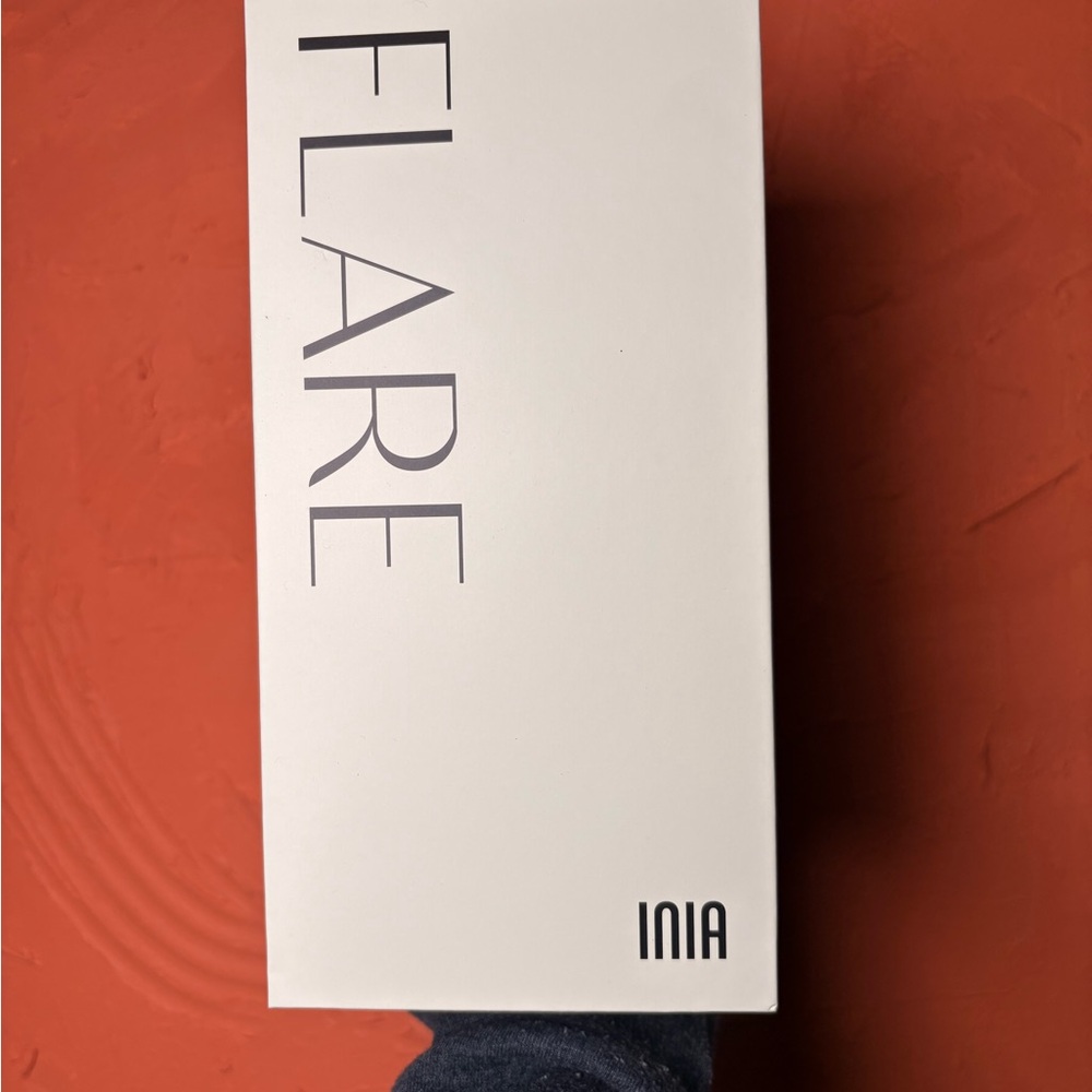 Inia flare facial wand